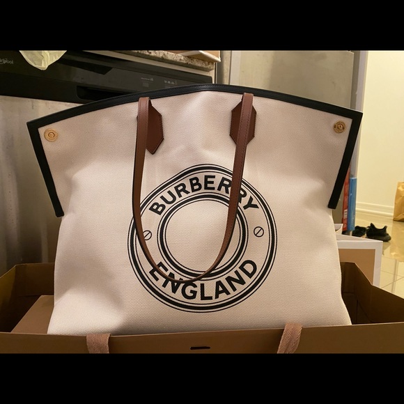 Brand New Authentic Burberry Tote Bag - Picture 3 of 5